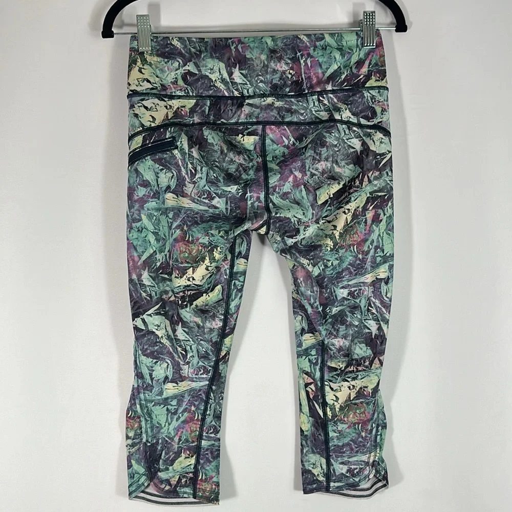 Lululemon Run: Inspire Crop II *All Full-On Luxtreme Size 6 - Picture 12 of 14